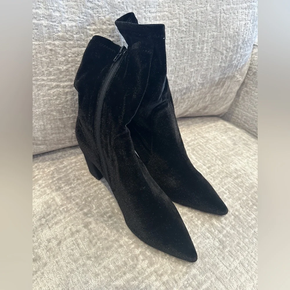Silent D Black Velvet Stretch Ankle Boots — Size 39 (8.5 US) - Picture 5 of 5